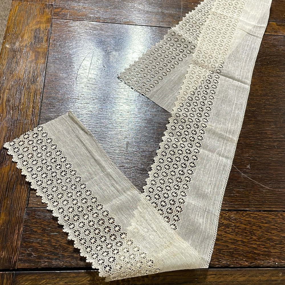 Vintage lace trim remnant, 4” wide, 1 yard, beige/ecru color